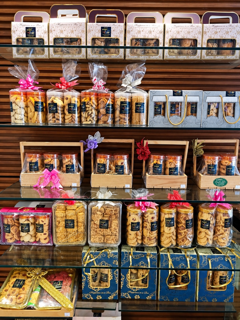Aone's Happiness in a Box Gift Hampers